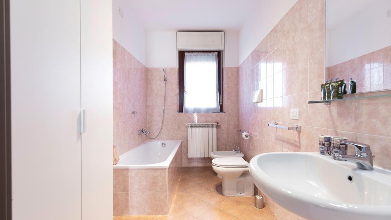 Italianway - Piazza Alboreto 72, Rozzano Zewnętrze zdjęcie