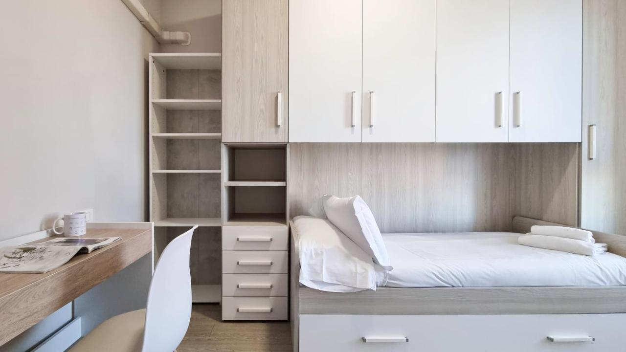 Italianway - Piazza Alboreto 72, Rozzano Zewnętrze zdjęcie