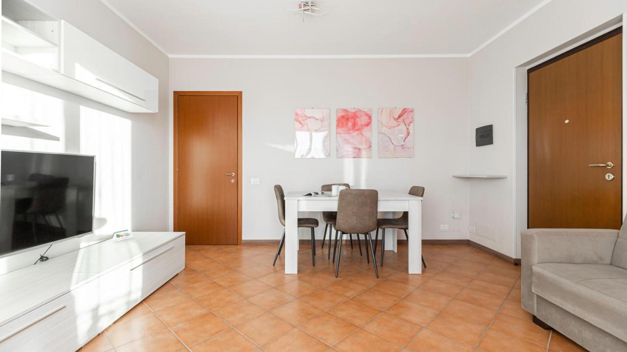 Italianway - Piazza Alboreto 72, Rozzano Zewnętrze zdjęcie