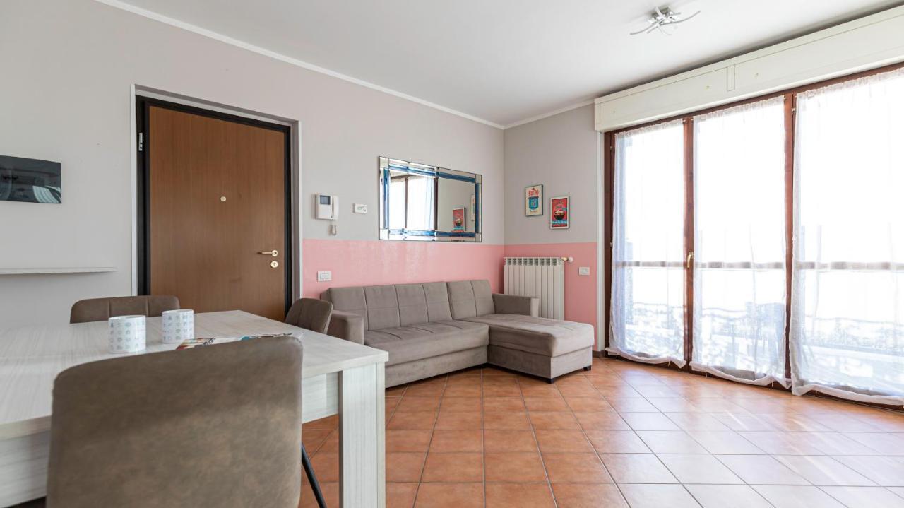 Italianway - Piazza Alboreto 72, Rozzano Zewnętrze zdjęcie